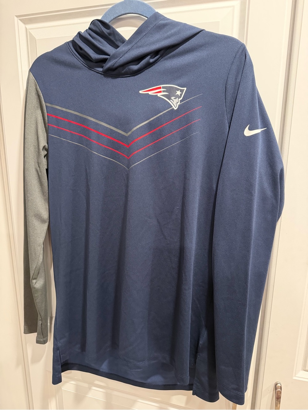 Nike Patriots Navy Blue Performance Hooded LongSleeve Shirt M